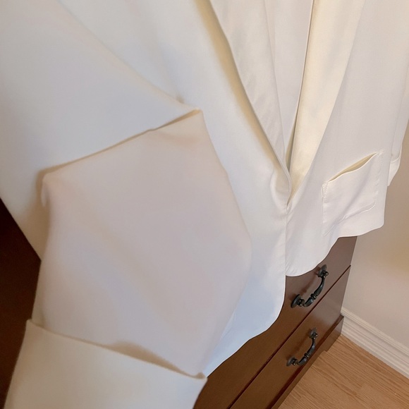 Dynamite White Lightweight Blazer - Size XL - Picture 5 of 7